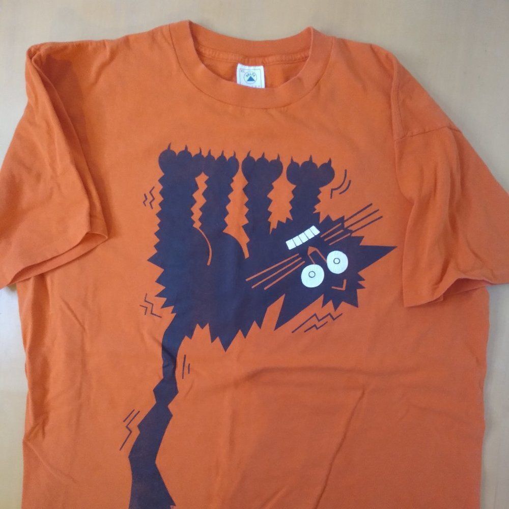 Vintage 90s Crazy Black Cat Upside Down Graphic T-Shirt